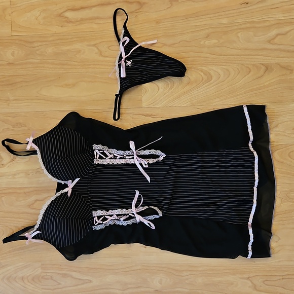 Native Intimates Other - Native Intimates 2-piece Matching Black and Pink Chemise (36C) & Thong (M)